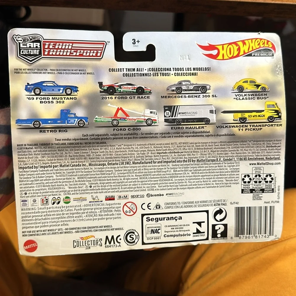 Hot Wheels Car Culture Team Transport Classic Bug